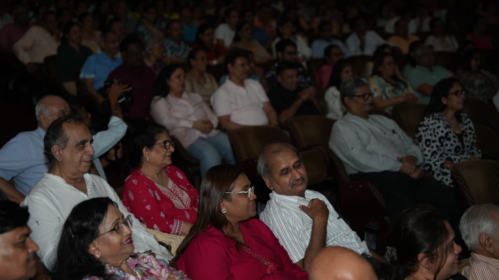 Navin Prabhakar on stage - photo 22