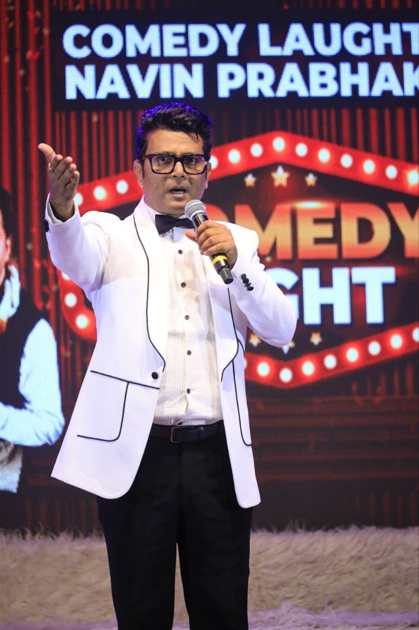 Navin Prabhakar as event anchor