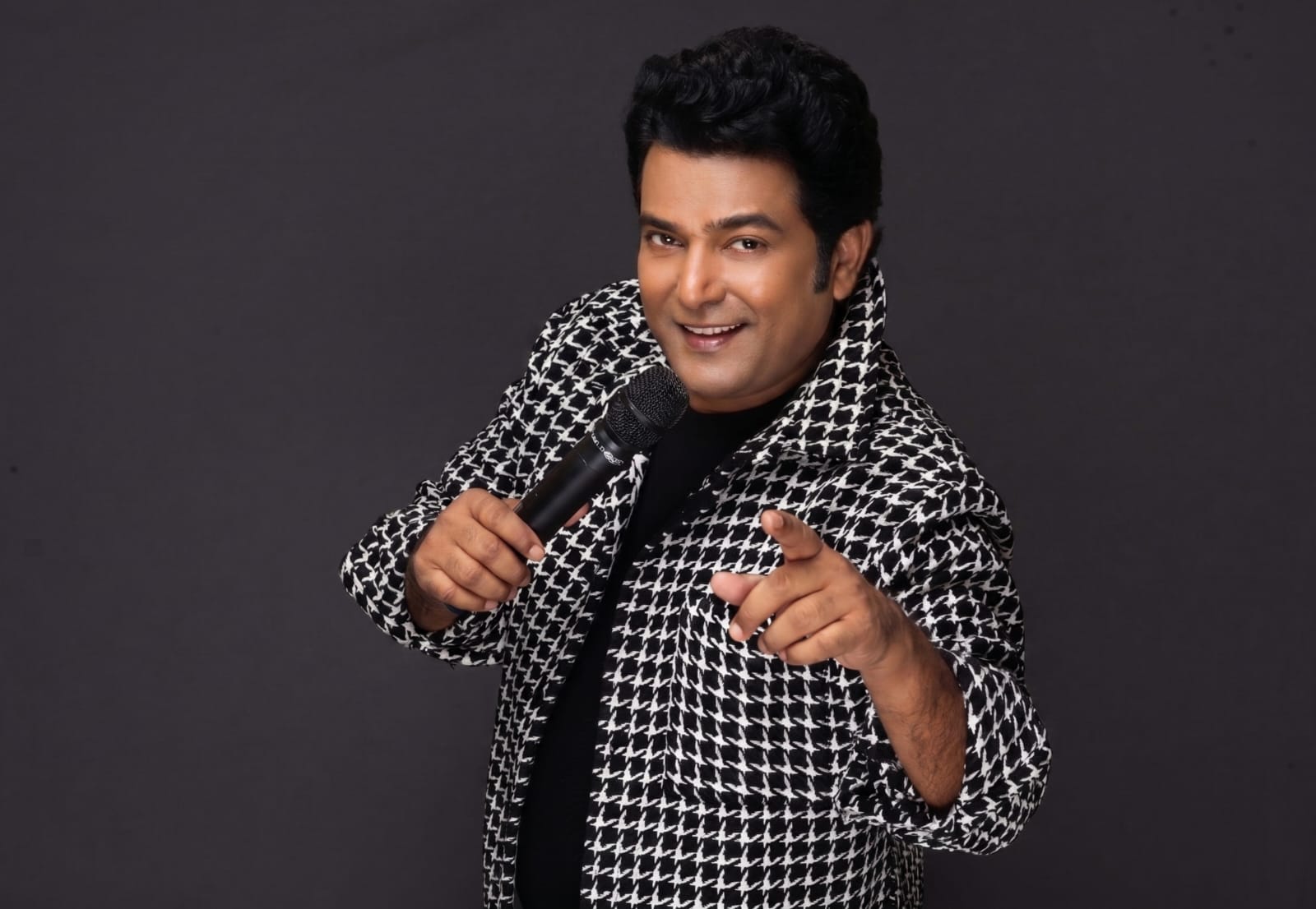 Navin Prabhakar media photo 2