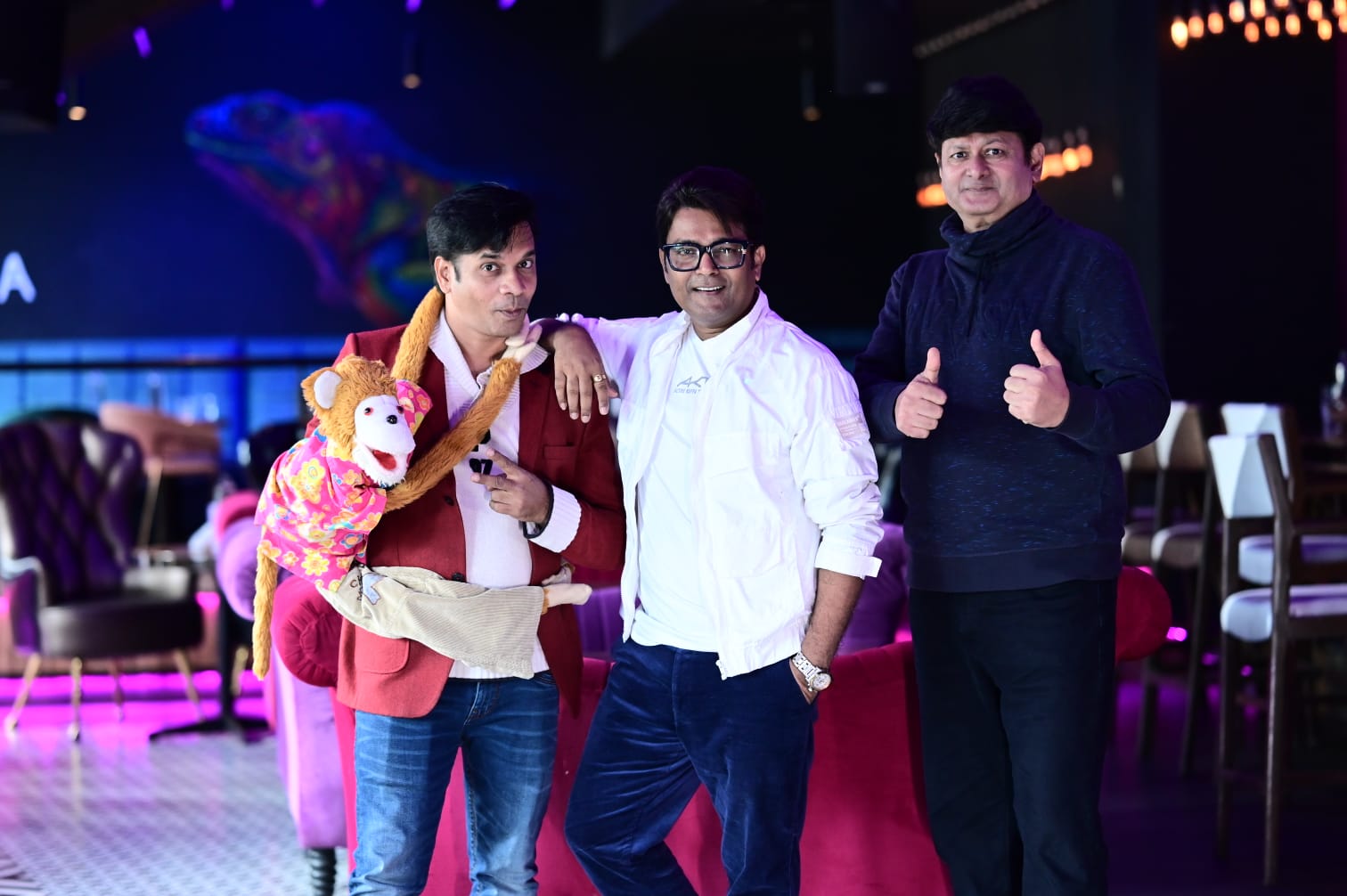Navin Prabhakar on stage - photo 9