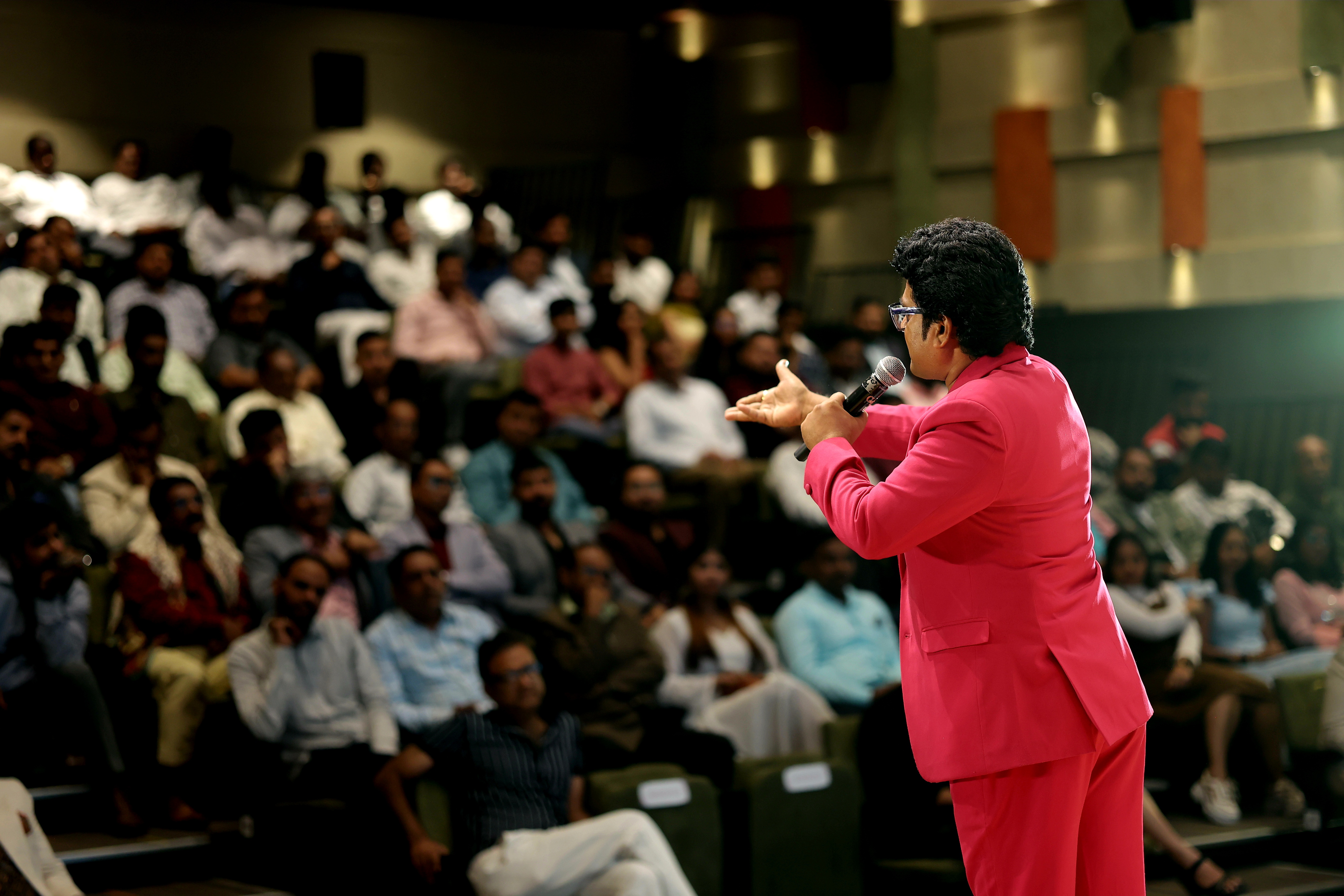 Navin Prabhakar performing stand-up